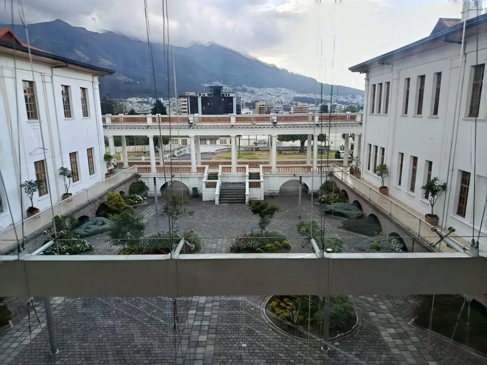 Biblioteca Nacional Eugenio Espejo