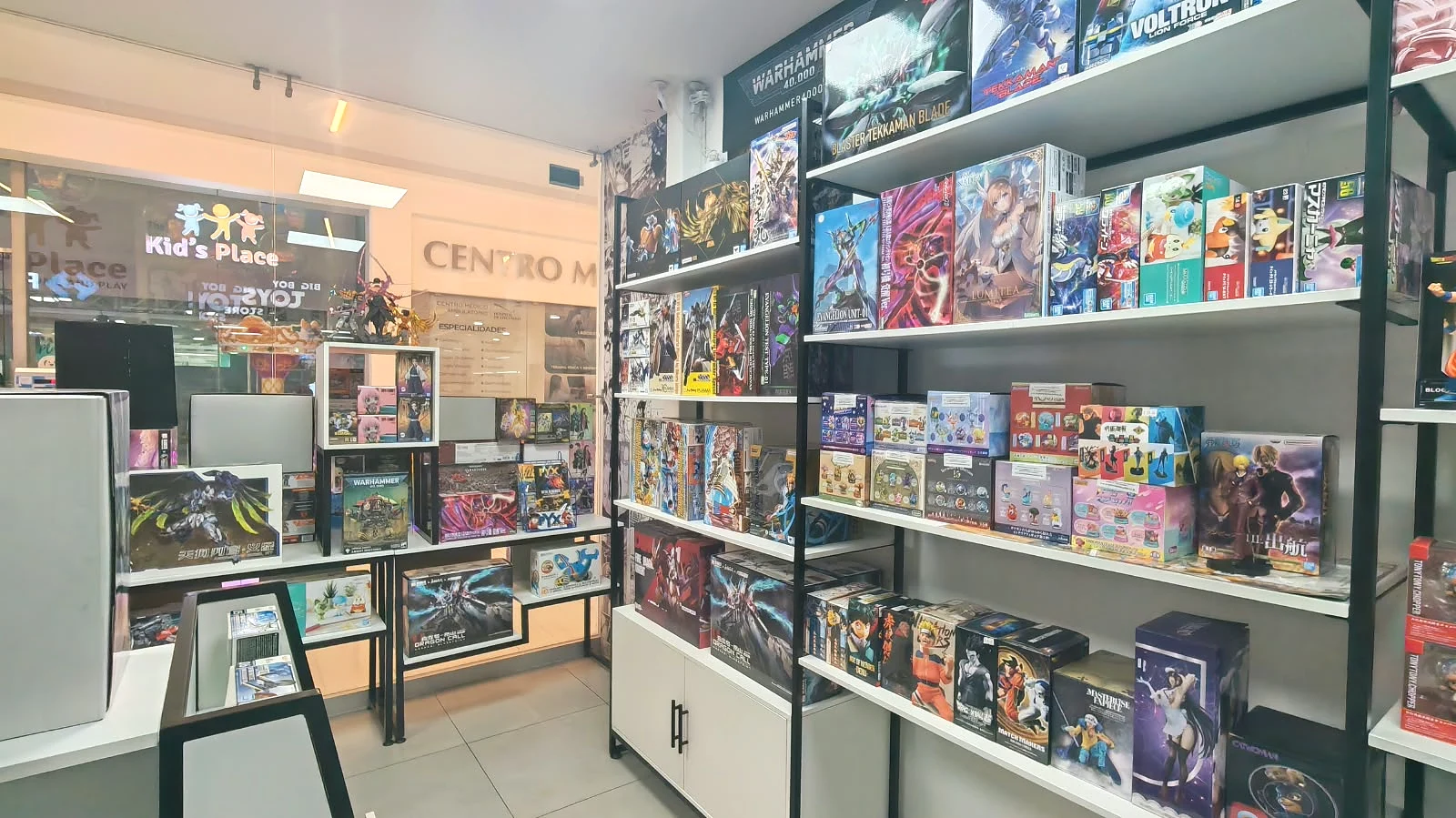 Variedad de productos en The Big Boy Toy Store